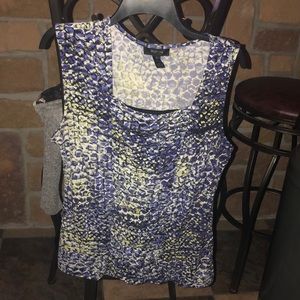 Women’s sleeveless shirt